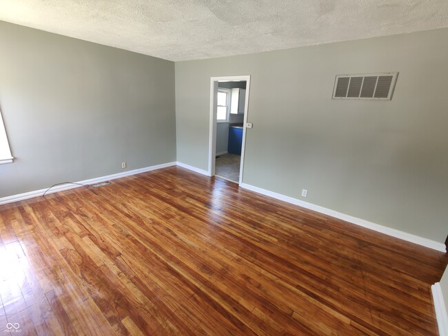 Building Photo - 1123 S Noble St