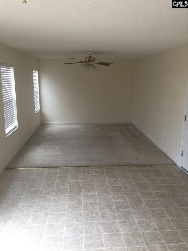 Building Photo - 194 Fox Grove Cir