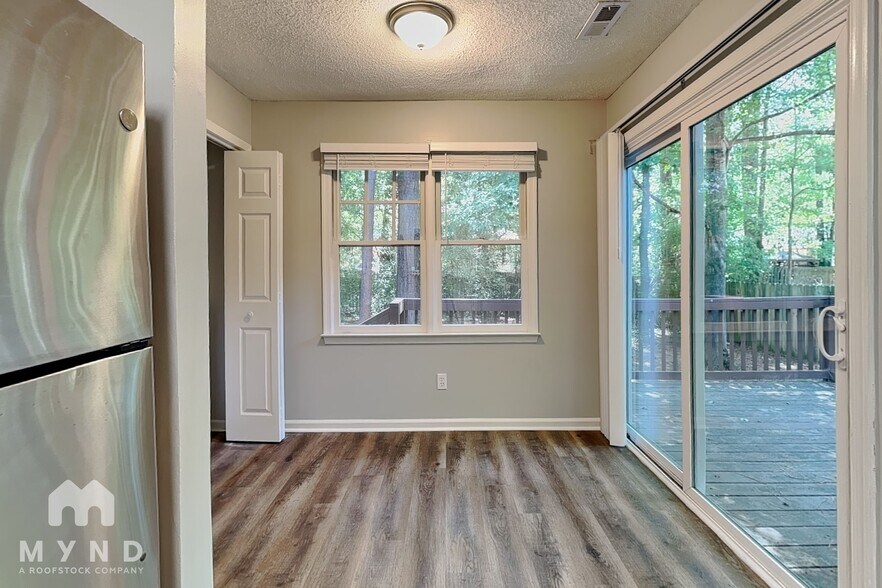 Building Photo - 409 Crosspine Dr
