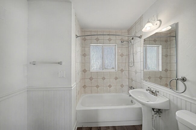 Building Photo - 5055 E Dartmouth Ave