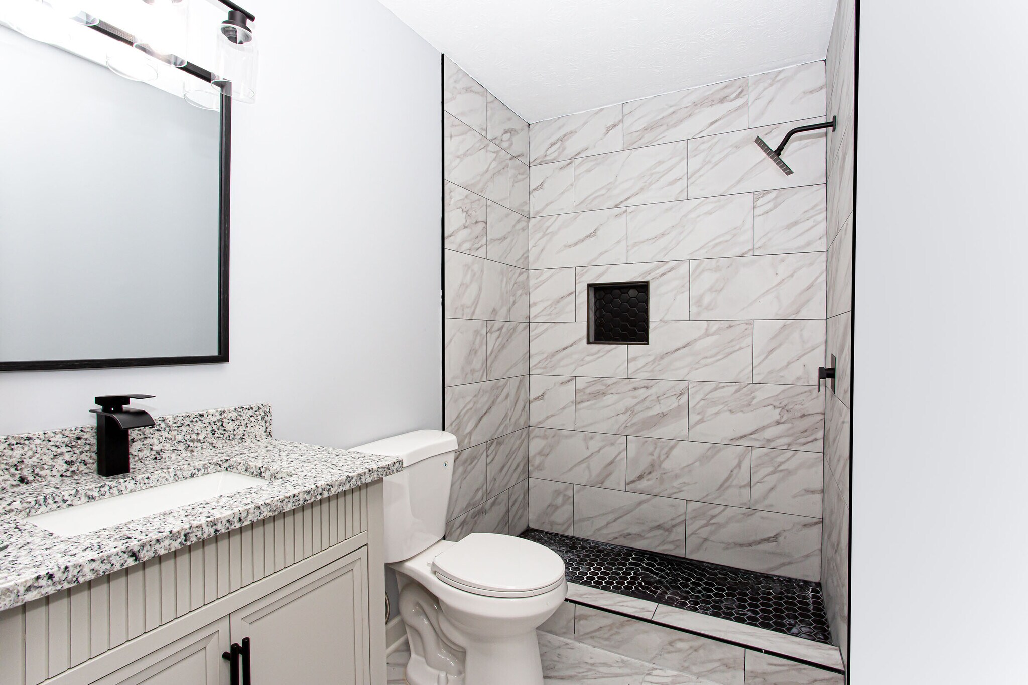 Building Photo - 6587 Alford Way