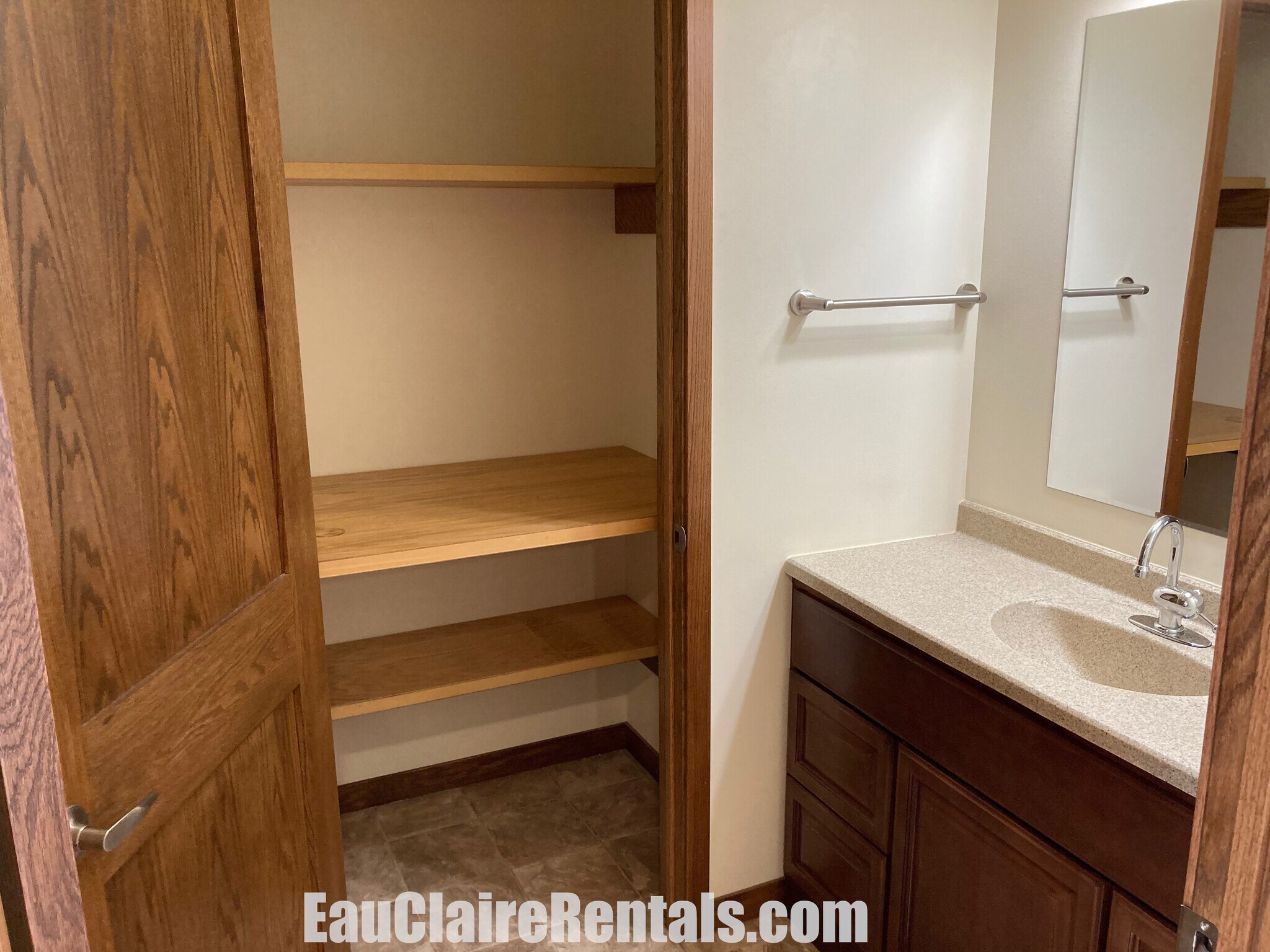 Linen closet - 405 Wisconsin St