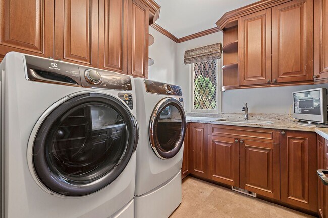 Building Photo - Exquisite English Tudor Estate on Private ...