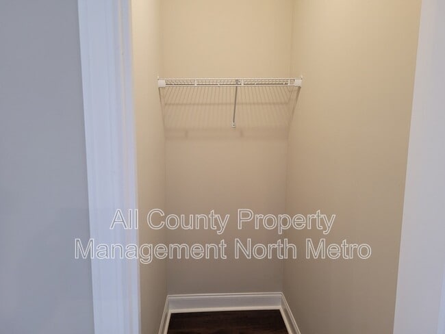 Building Photo - 4890 Wil Ray Ln
