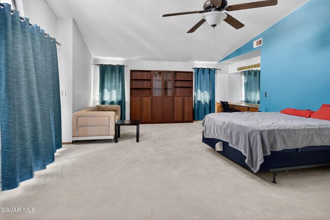 Building Photo - 41537 Poplar Cir