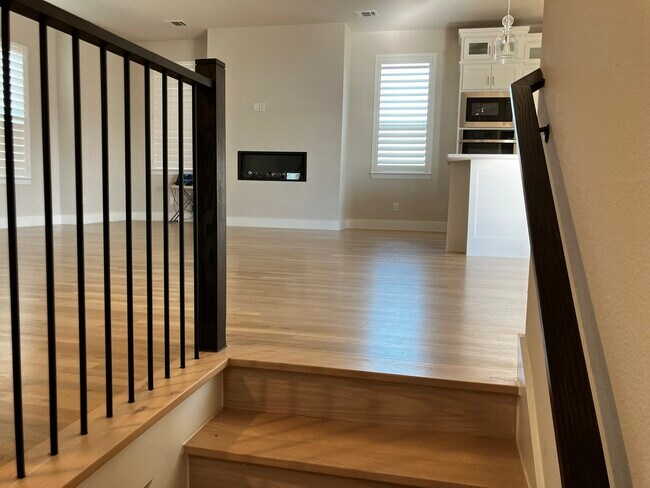 Building Photo - 1225 Marc Pl