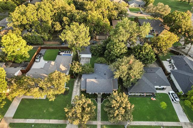 Building Photo - 6848 Town N Dr