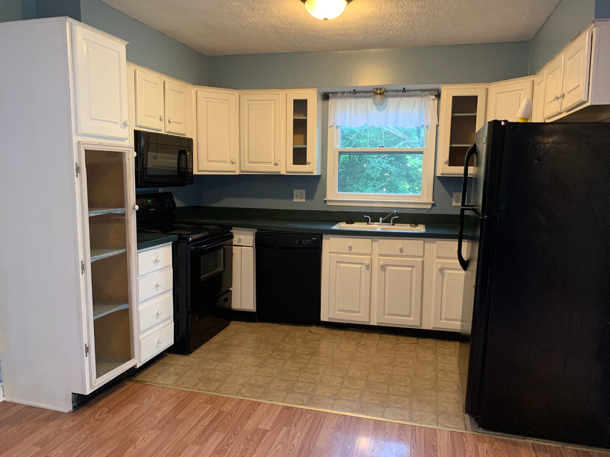 Building Photo - 3201 Catskill Ct