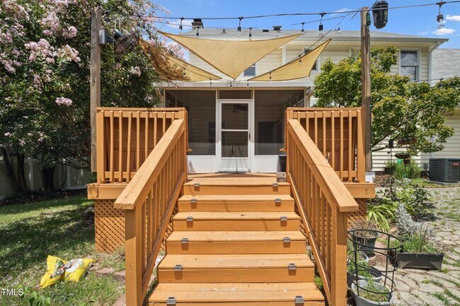 Building Photo - 7713 Charring Cross Ln