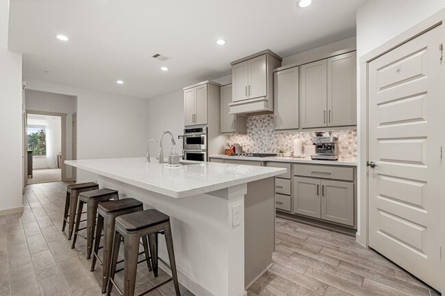 Building Photo - 29335 Red Rocks Pk Dr