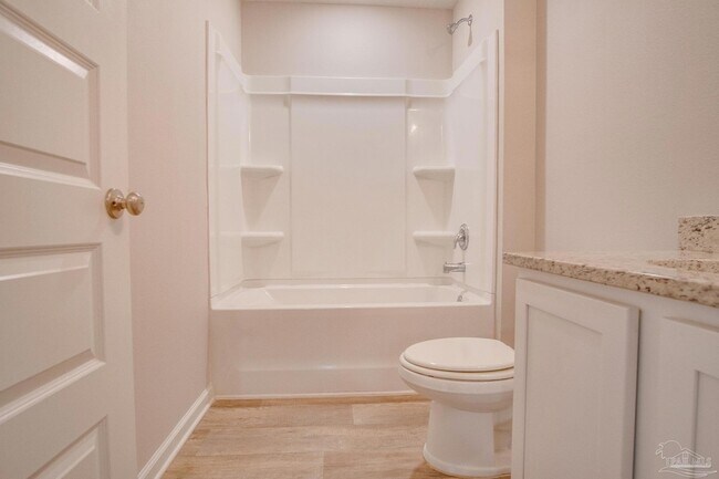 Building Photo - 7818 Lakeside Oaks Dr