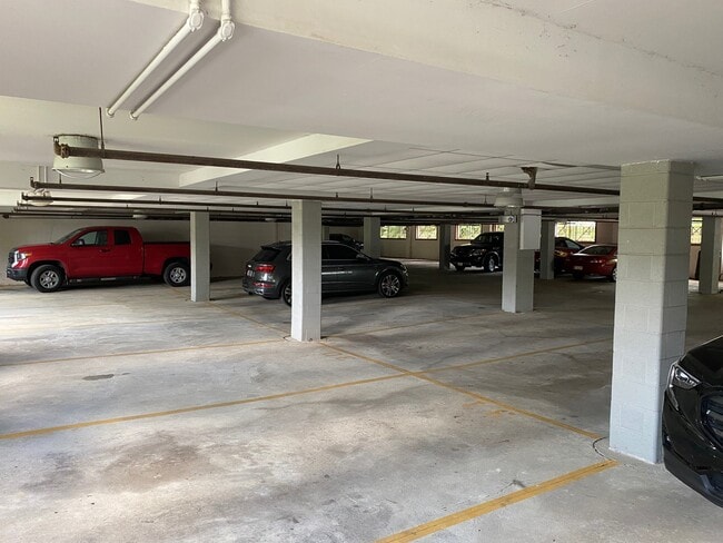 Building Photo - Simsbury Place