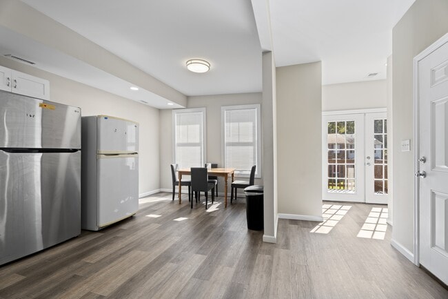 Building Photo - 2104 Allendale Rd