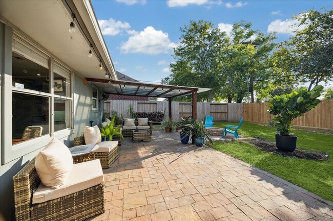 Building Photo - 11531 Gaymoor Dr