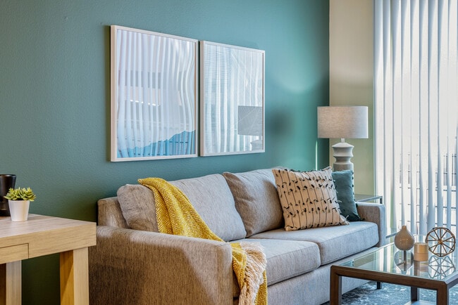 Building Photo - 3001 Esperanza Crossing