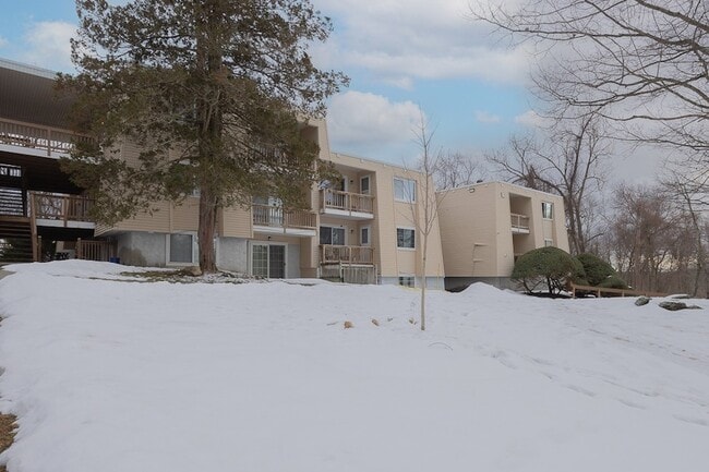 Building Photo - 506 Fox Run Ln