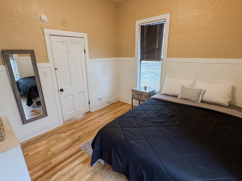 Building Photo - 1603 Elm Ave