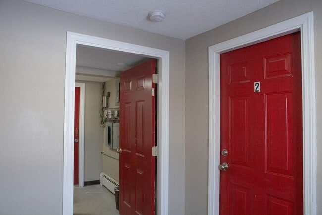 Building Photo - 180 N Main St