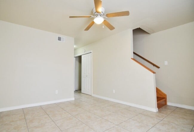 Building Photo - 2912 Prairie Flower Cir