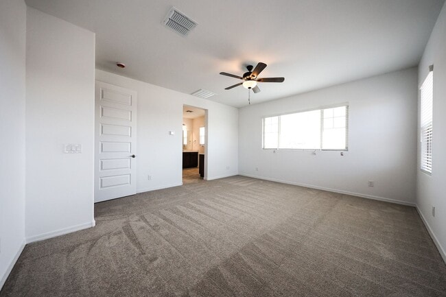 Building Photo - 3 Bedroom + Den and Loft in Aloravita Community