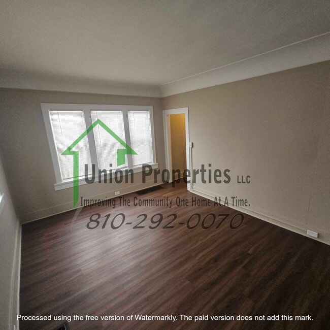 Building Photo - 1042 Gillett St