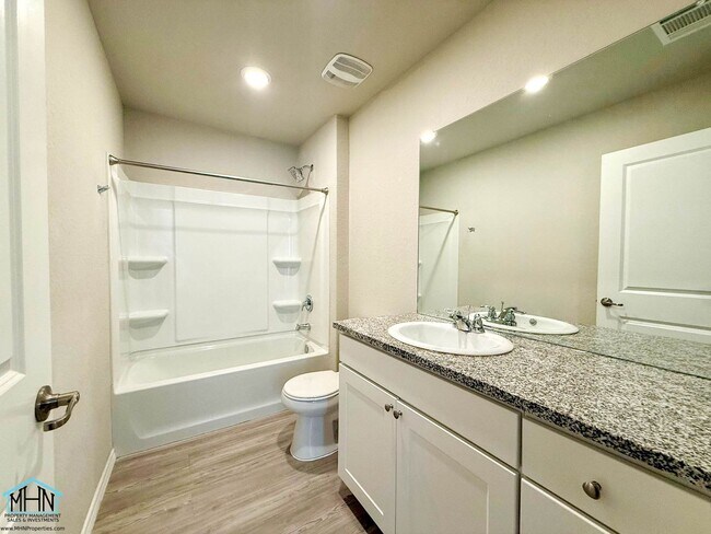 Building Photo - 5606 Dewberry Run