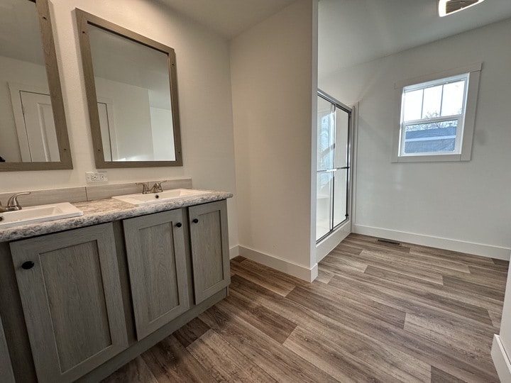 Building Photo - 7 Rainier St N