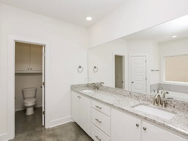 Building Photo - 1633 Shelby Mae Cir