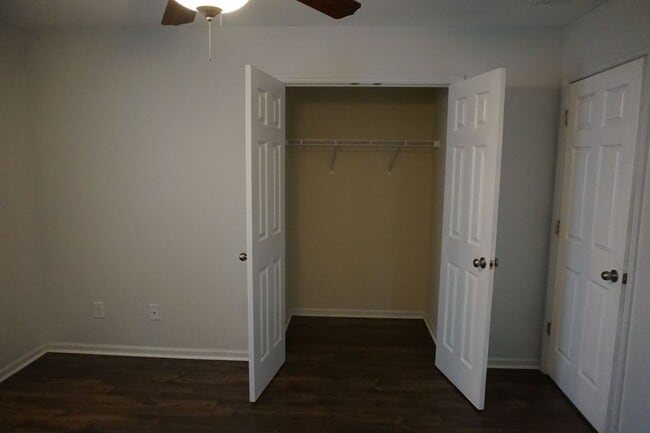 Building Photo - 3 Bedroom and 3 Full bathroom located The Village at the Glen within Carolina