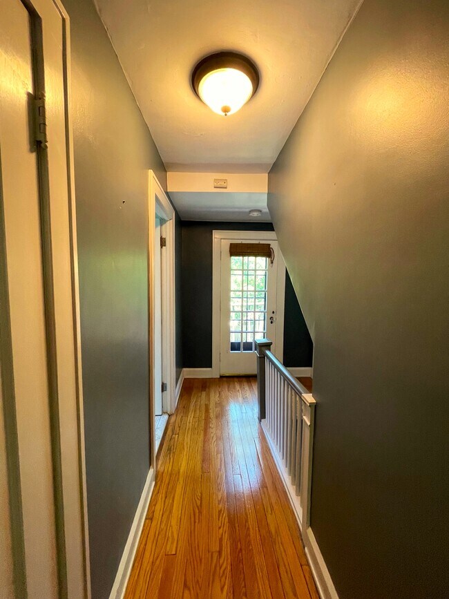 Building Photo - 3403 Dellwood Rd