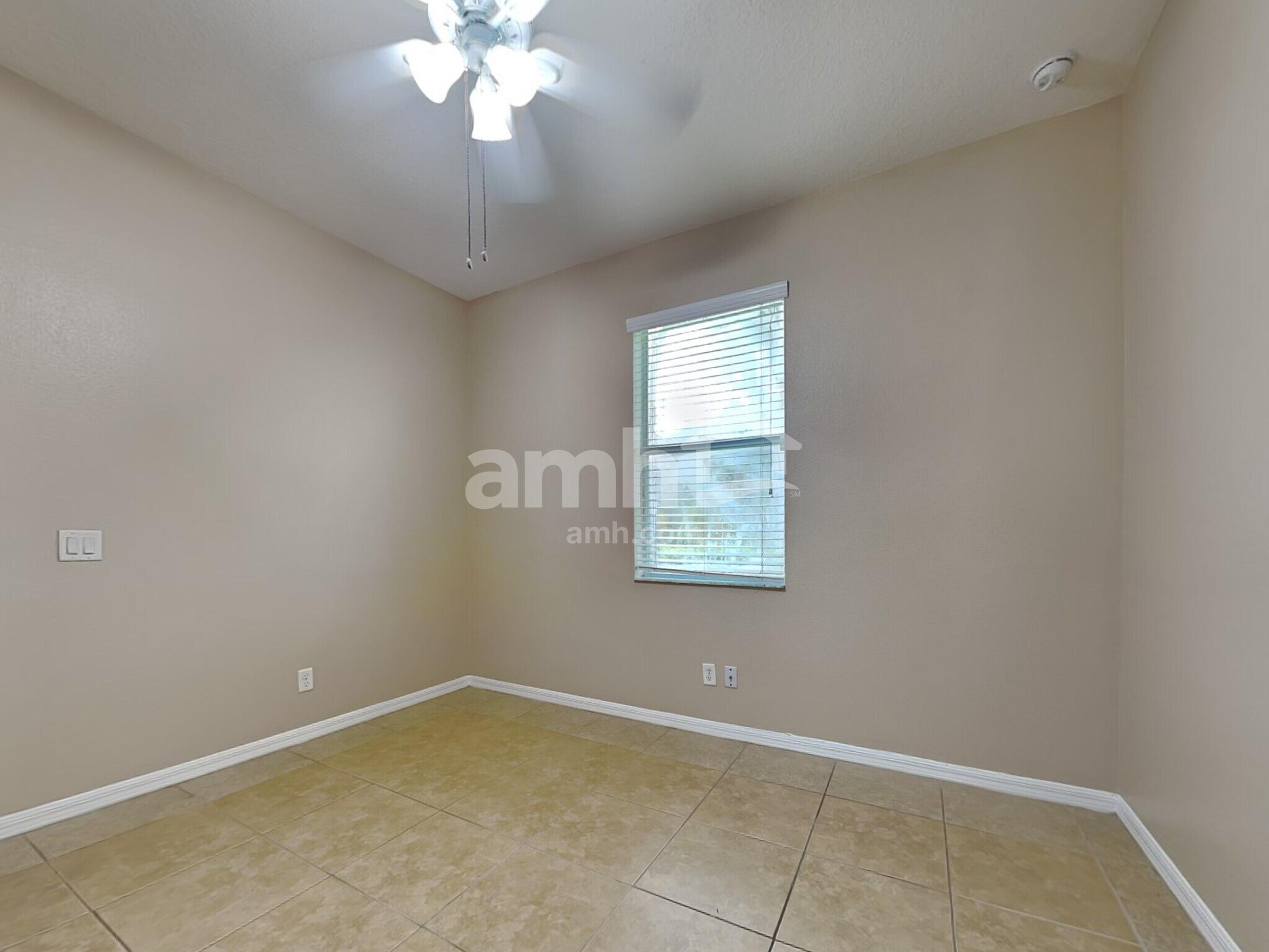 Building Photo - 5402 Coral Shell Way