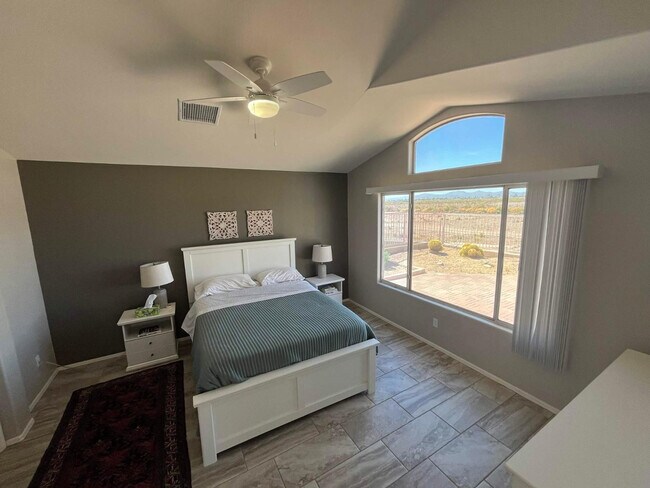 Building Photo - 11669 W Pine Mountain Ct