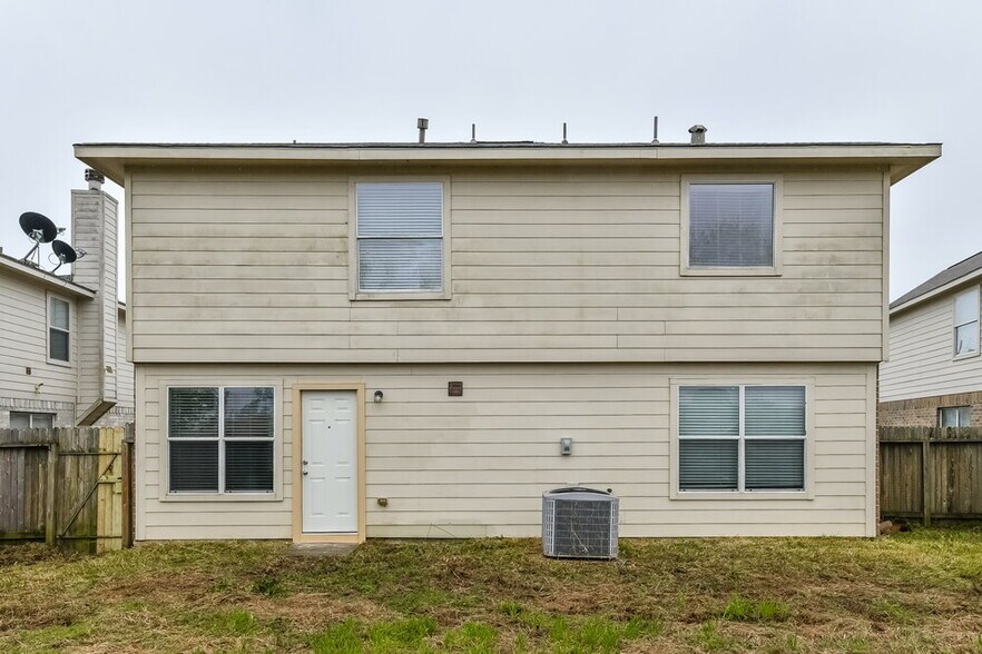 Building Photo - 25222 Barmby Dr