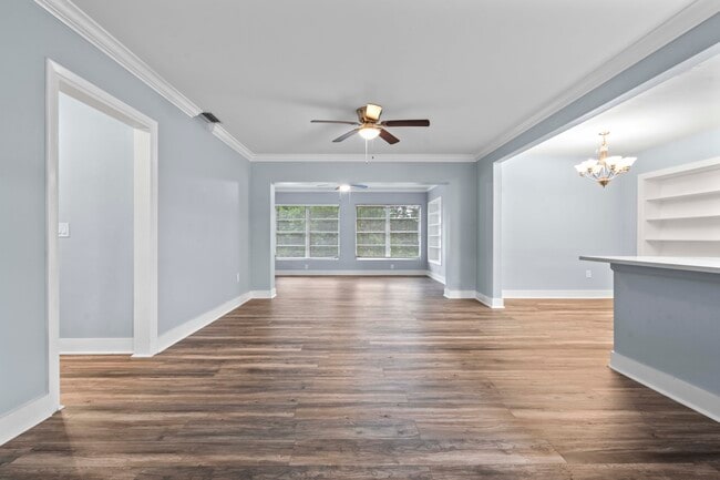 Building Photo - 2192 Belmar Dr