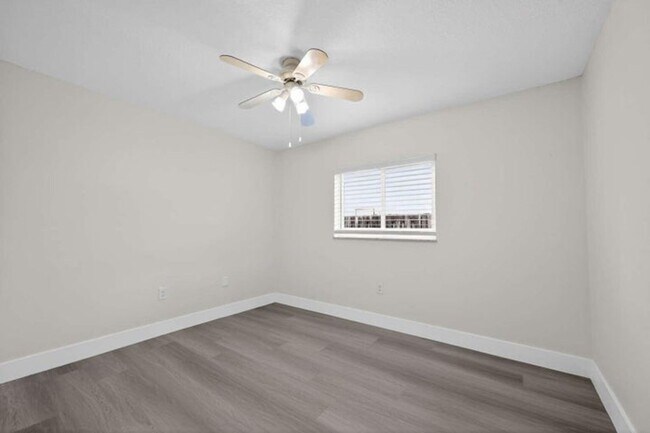 Building Photo - 1329 SW 151st Way