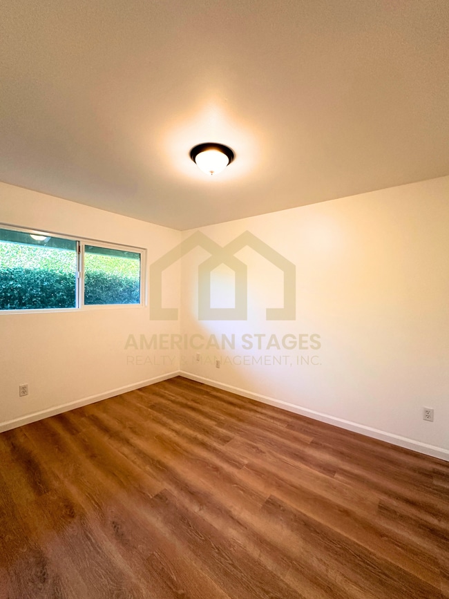 Building Photo - 1012 N H St