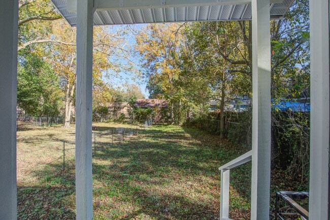 Building Photo - 4716 Mint Ave