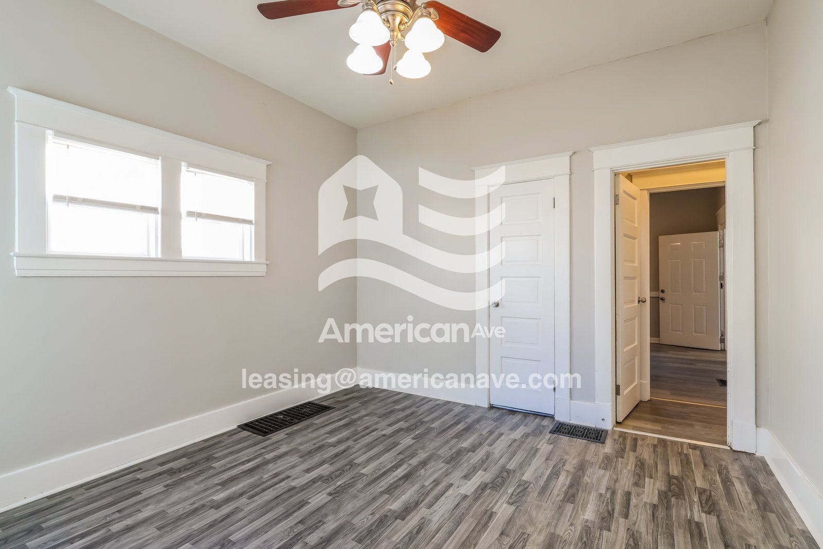 Building Photo - 1849 W Gaulbert Ave