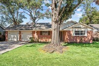 Building Photo - 10030 Haddington Dr