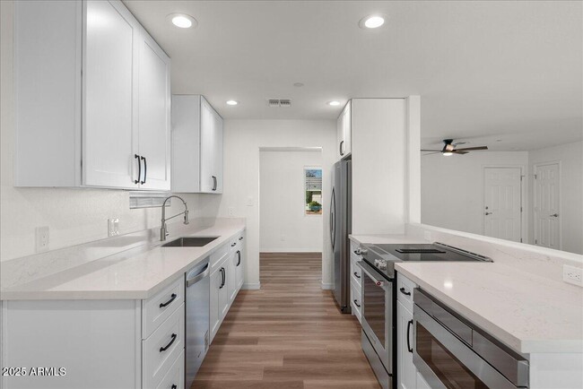 Building Photo - 2623 N 74th Pl