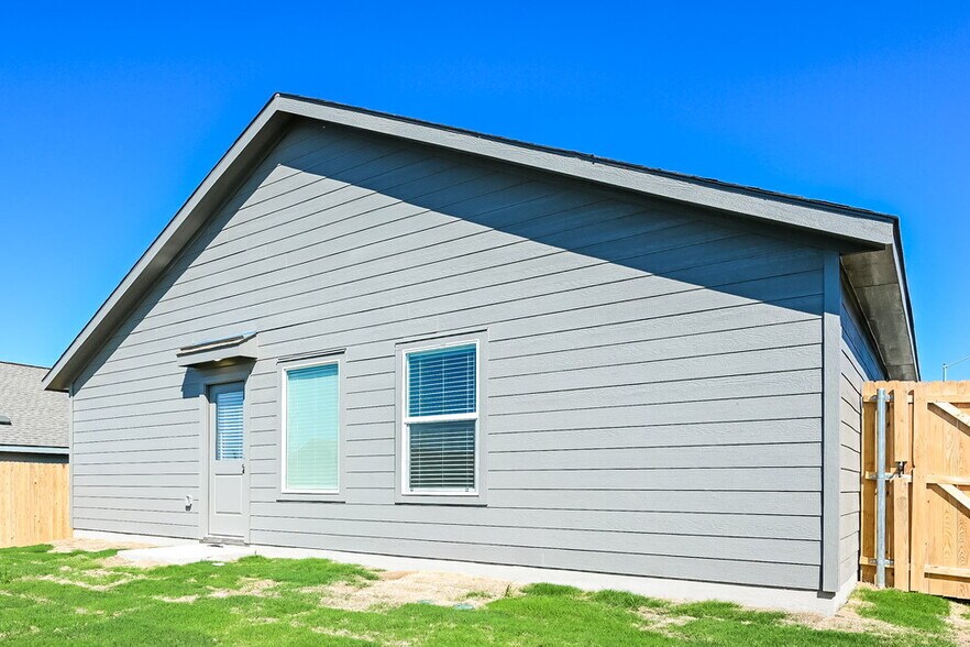 Building Photo - 10721 Revolver Dr