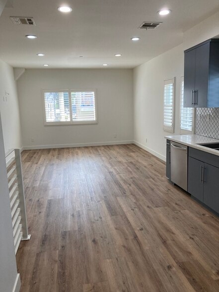 LARGE LIVING SPACE - 648 N Serrano Ave