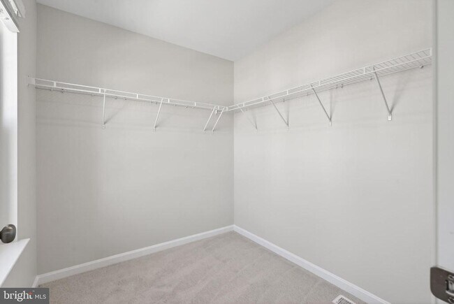 Building Photo - 183 Caterpillar Dr