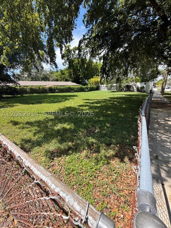 Building Photo - 7752 SW 106th St