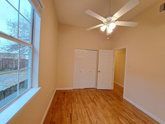 Building Photo - 2509 Gravier St