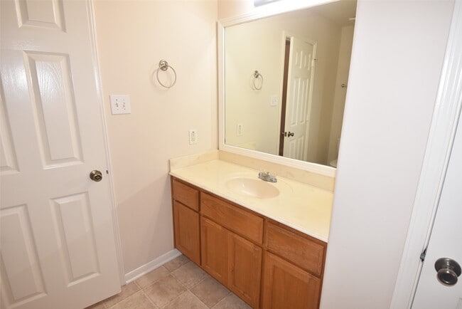 Building Photo - 1035 Junction Ct
