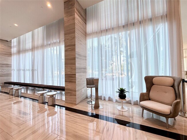 Building Photo - 2000 Metropica Wy