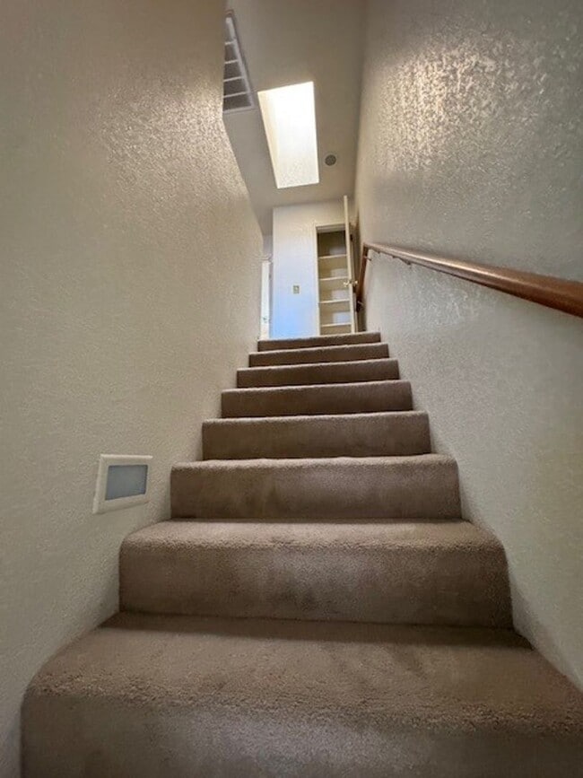 Building Photo - 2Br 2Ba Condo McCormick area w/Garage, Pool