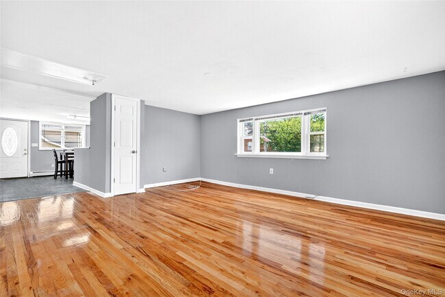 Building Photo - 58 Samsondale Ave