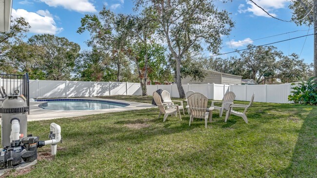 Building Photo - Gorgeous, Like-New Pool Home!